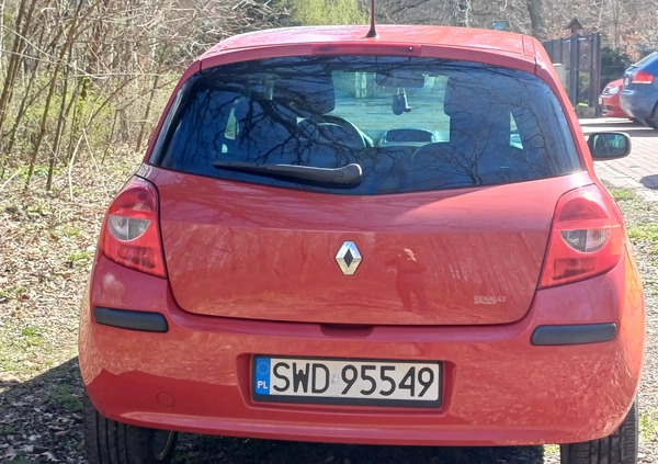 Renault Clio cena 13900 przebieg: 217000, rok produkcji 2007 z Uniejów małe 254